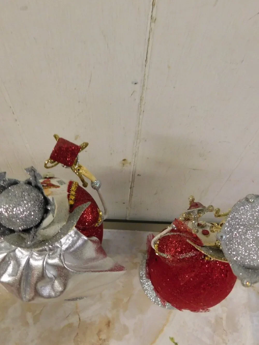 Vtg Pier 1 One QUEEN & KING OF DIAMONDS Valentine Silver Crown Figurines Deco